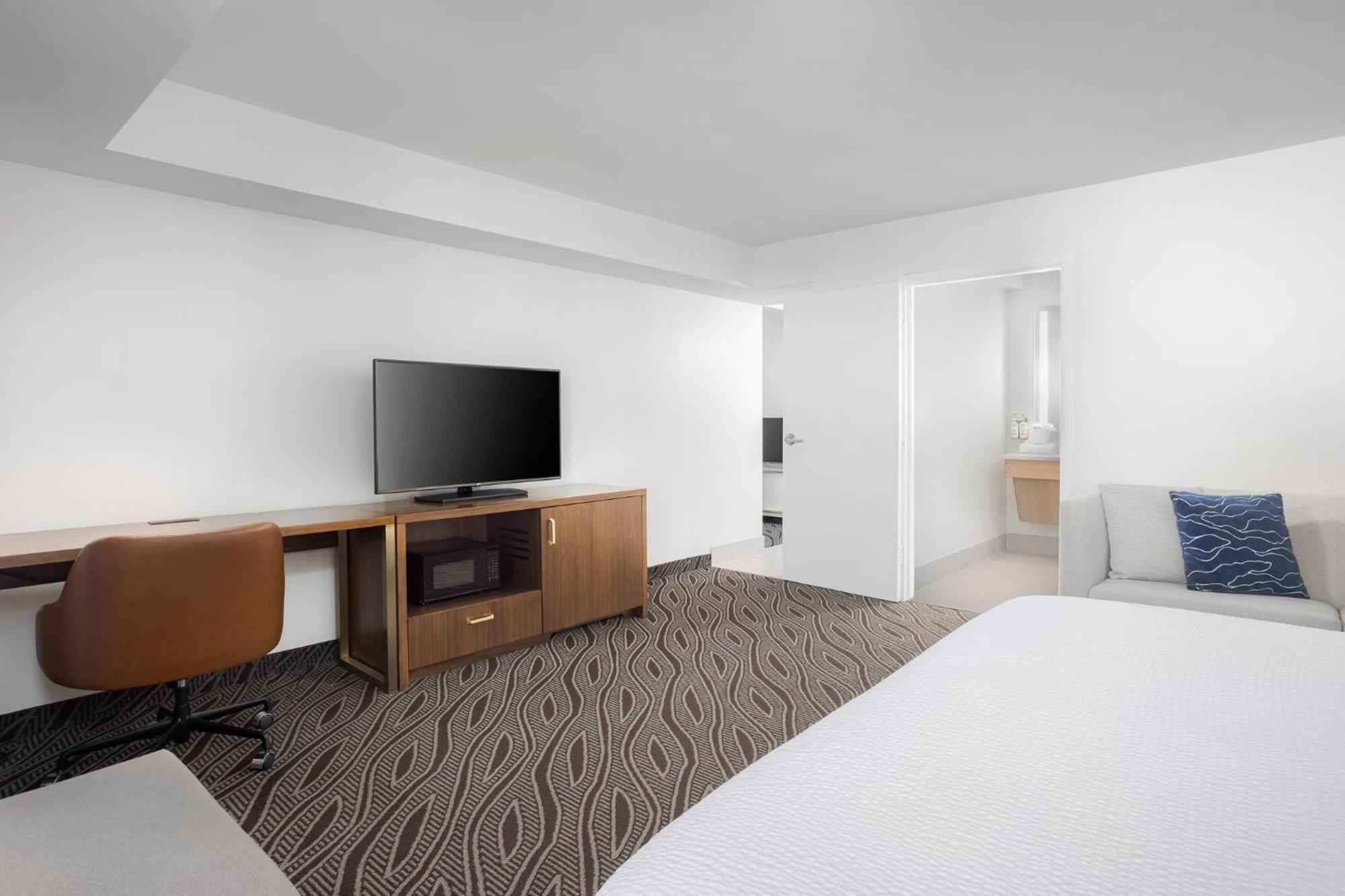 Holiday Inn Resort Oceanfront At Surfside Beach By Ihg Экстерьер фото