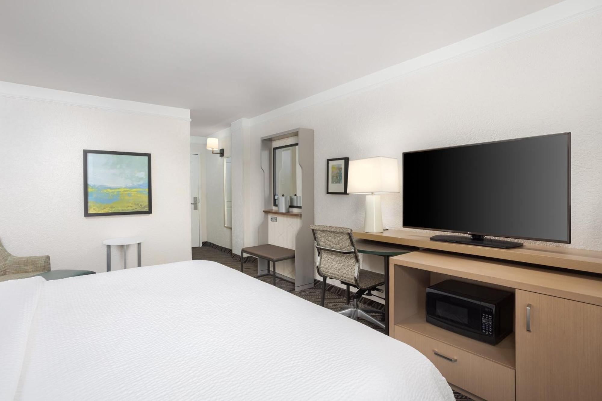 Holiday Inn Resort Oceanfront At Surfside Beach By Ihg Экстерьер фото
